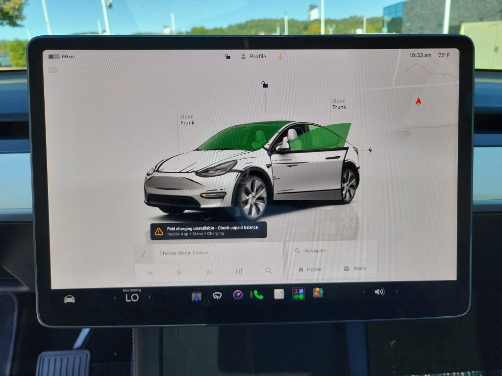 Used 2024 Tesla Model Y 2WD image 18
