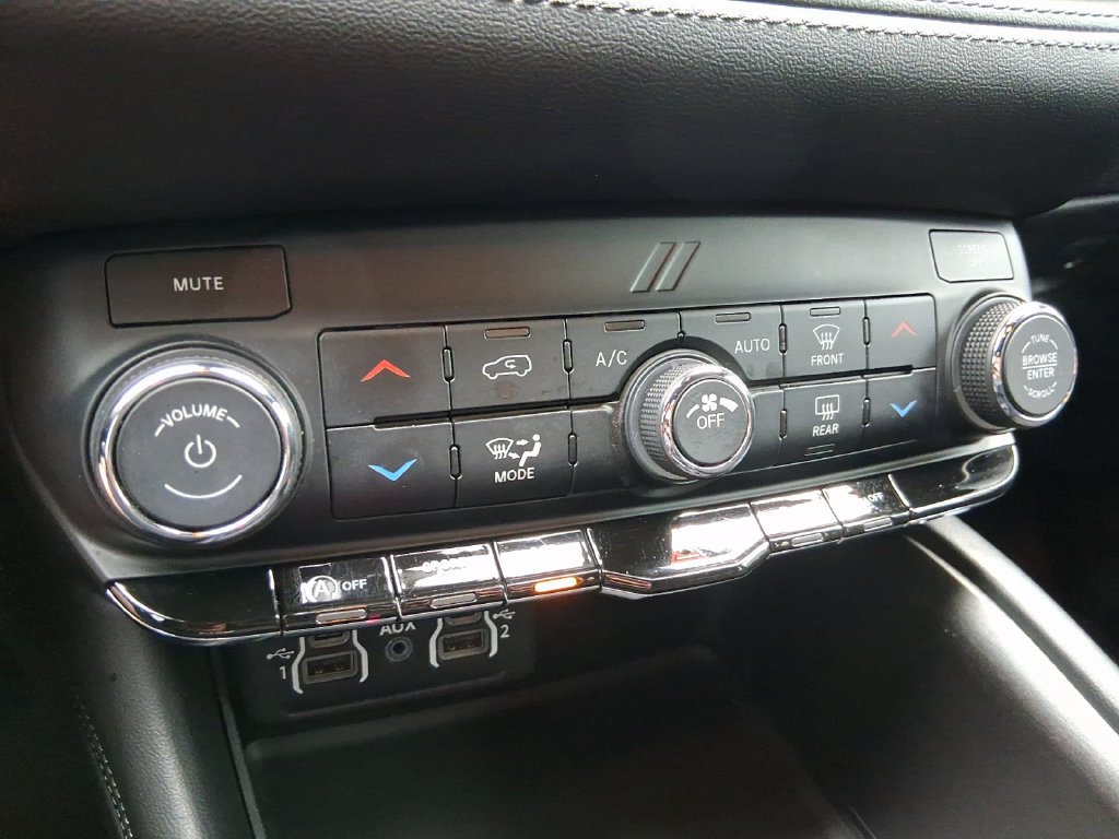 Used 2023 Dodge Durango SXT Launch Edition AWD/4WD image 11