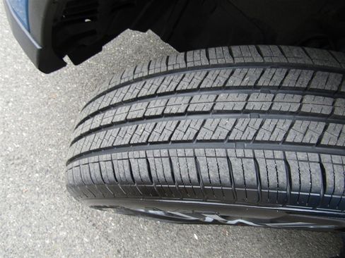 Used 2018 Toyota RAV4 LE w/ All Weather Liner Package image 31