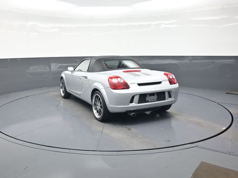 Used 2003 Toyota MR2 RWD image 5