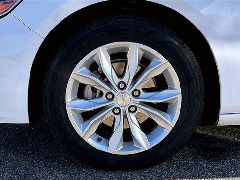 Used 2024 Chevrolet Malibu LT image 7