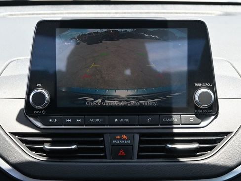 Used 2022 Nissan Altima 2.5 SR FWD image 15