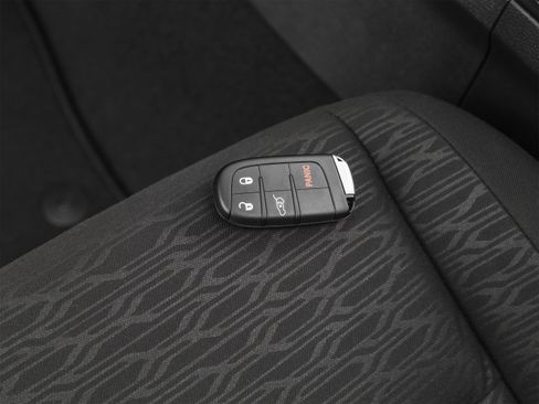 Used 2021 Dodge Durango SRT w/ Technology Group AWD/4WD image 41