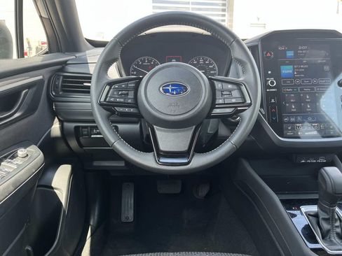 Used 2025 Subaru Forester Premium AWD/4WD image 14