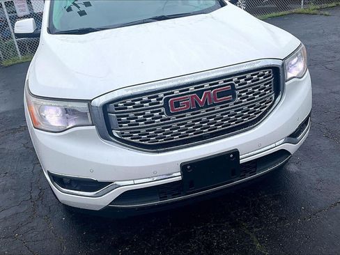 Used 2017 GMC Acadia Denali w/ Technology Package AWD/4WD image 3
