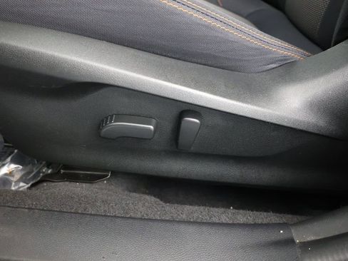 Used 2021 Subaru Crosstrek 2.0i Premium w/ Moonroof Package image 9