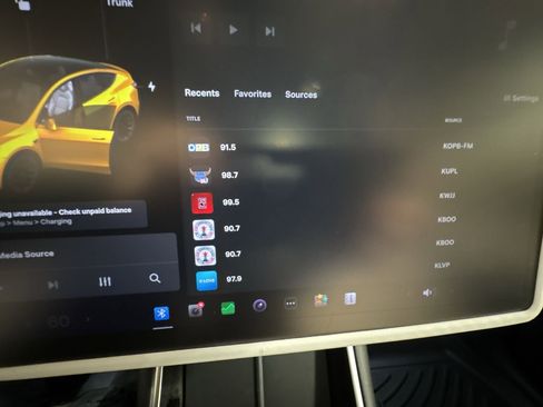 Used 2021 Tesla Model Y Long Range image 16