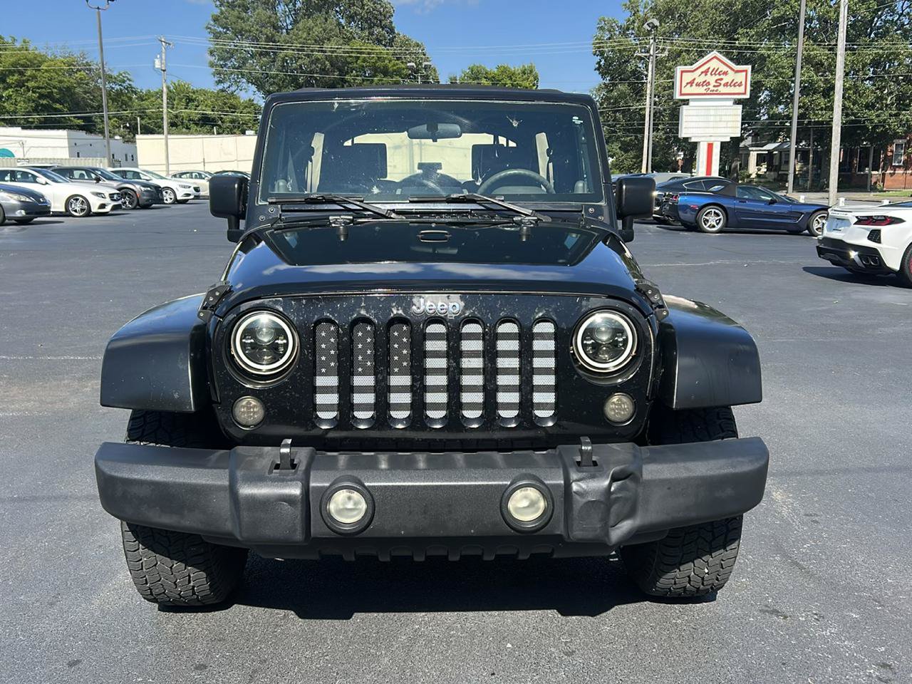 Used 2008 Jeep Wrangler Unlimited Sahara w/ Trailer Tow Group RWD image 2