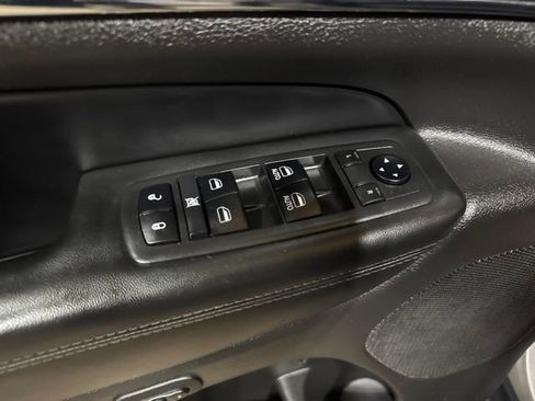 Used 2019 Jeep Grand Cherokee Limited AWD/4WD image 14