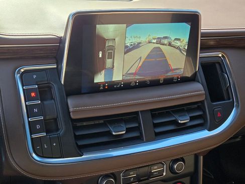 Used 2024 Chevrolet Suburban High Country w/ Advanced Technology Package image 20