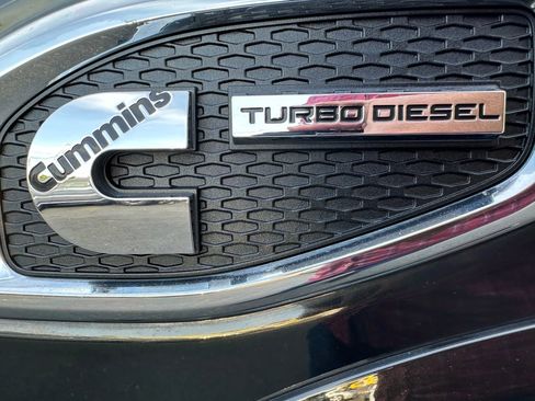 Used 2018 Nissan Titan PRO-4X image 9