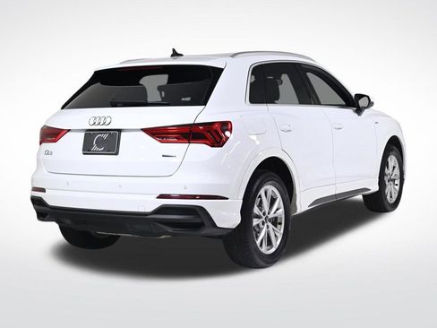 Used 2025 Audi Q3 2.0T Premium w/ Convenience Package image 5