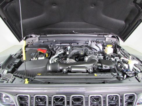 New 2026 Jeep Gladiator Mojave AWD/4WD image 10