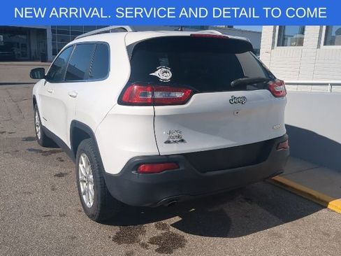 Used 2015 Jeep Cherokee Latitude AWD/4WD image 4