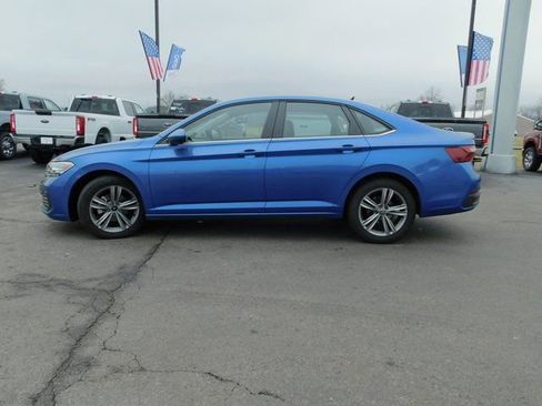 Used 2024 Volkswagen Jetta SE image 6