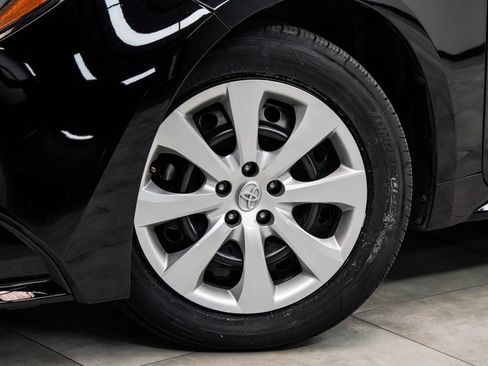 Used 2024 Toyota Corolla LE FWD image 3