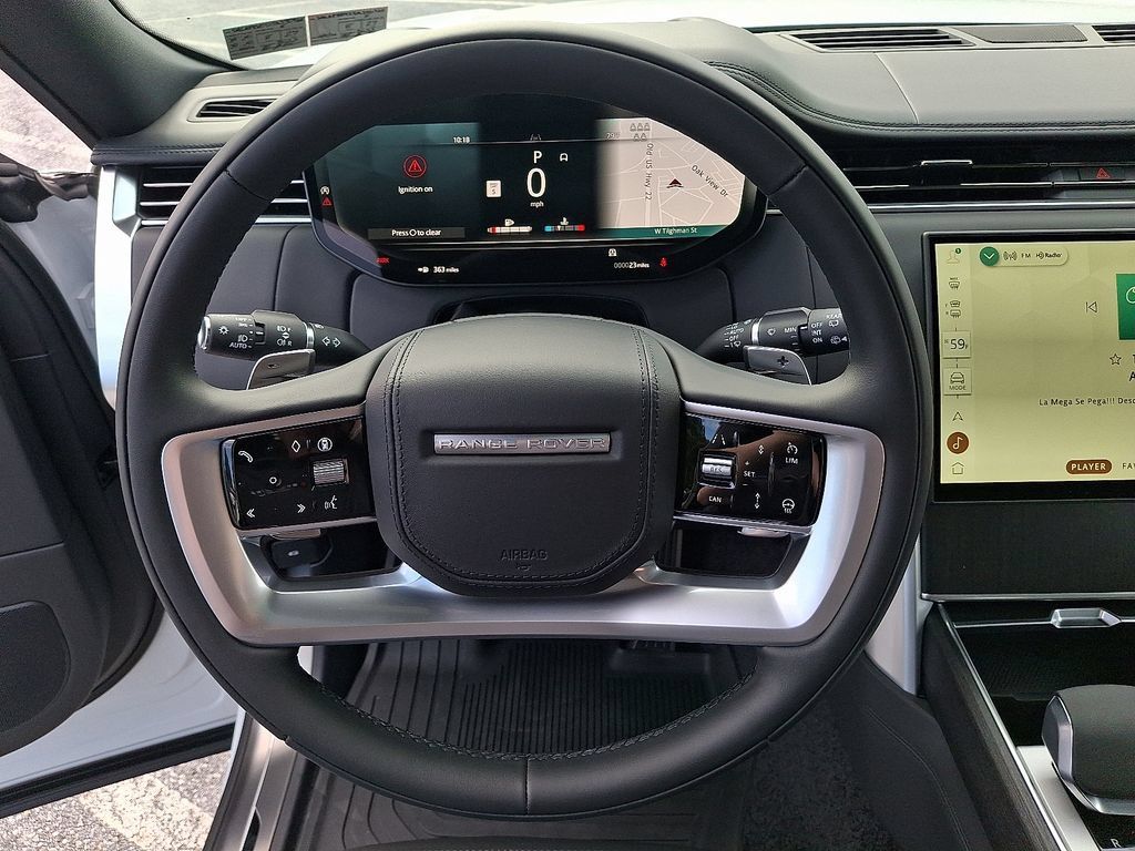 New 2026 Land Rover Range Rover Long Wheelbase SE AWD/4WD image 11