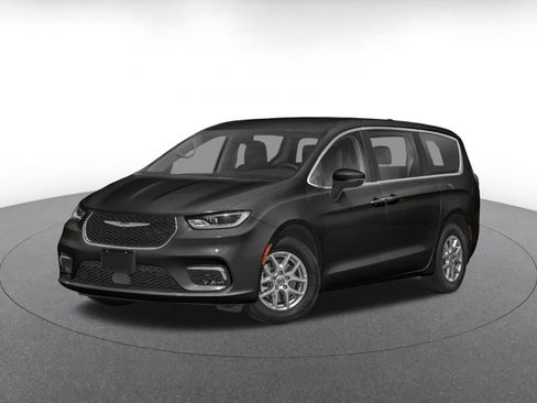 Used 2023 Chrysler Pacifica Touring-L FWD image 3