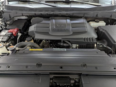 Used 2024 Nissan Titan SV w/ SV Convenience Package image 29