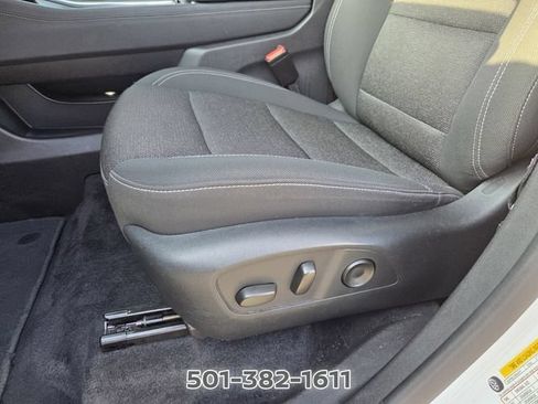 Used 2024 Chevrolet Traverse LT FWD image 10