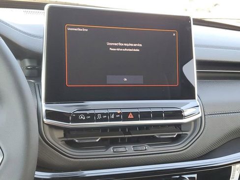 New 2026 Jeep Compass Latitude image 10