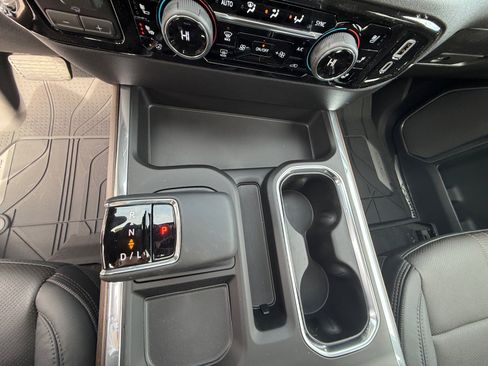 New 2026 Chevrolet Silverado 1500 High Country w/ High Country Premium Package AWD/4WD image 11