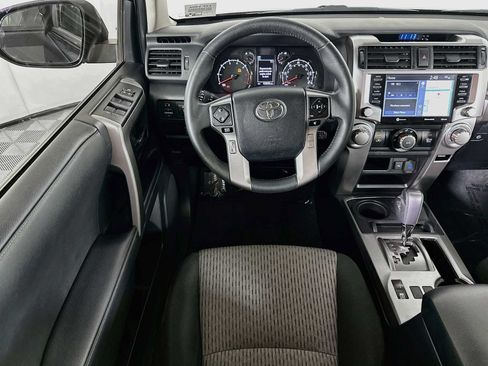 Used 2022 Toyota 4Runner SR5 AWD/4WD image 20