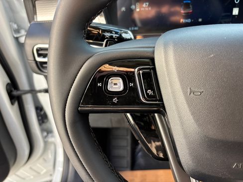 New 2026 Lincoln Corsair Premiere image 17