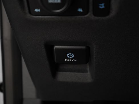 Used 2025 Ford Expedition Platinum AWD/4WD image 30