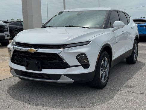 Used 2023 Chevrolet Blazer LT FWD image 8