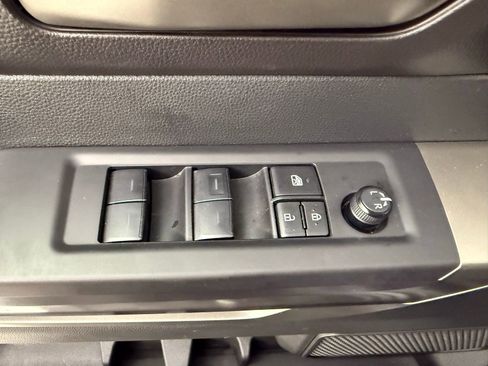 Used 2025 Toyota Tundra SR5 w/ SR5 Convenience Package AWD/4WD image 14