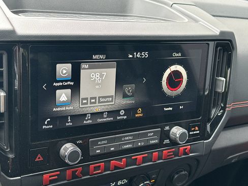 Used 2025 Nissan Frontier PRO-4X AWD/4WD image 16