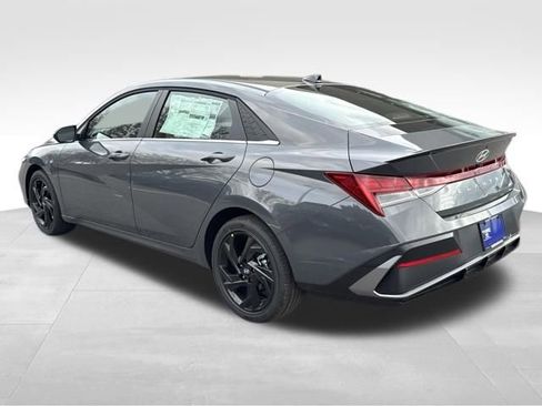 New 2026 Hyundai Elantra SEL Sport Premium FWD image 3
