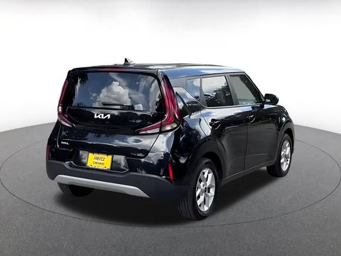 Used 2025 Kia Soul LX w/ LX Technology Package FWD image 14