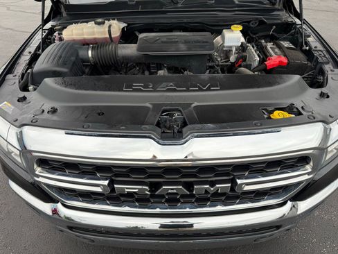 Used 2022 RAM 1500 Big Horn AWD/4WD image 37
