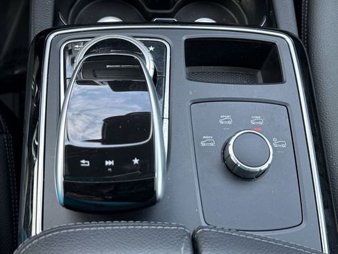 Used 2017 Mercedes-Benz GLE 350 image 24