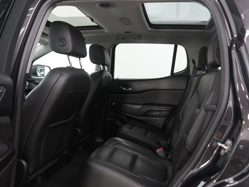 Used 2018 GMC Acadia SLT AWD/4WD image 19