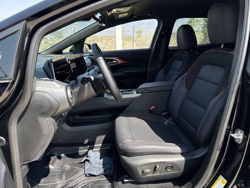 Used 2025 Chevrolet Equinox EV RS AWD/4WD image 19