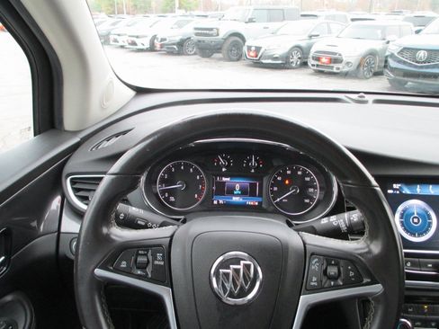 Used 2021 Buick Encore Preferred image 24