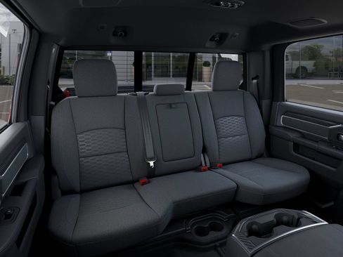 New 2026 RAM 2500 Big Horn AWD/4WD image 17