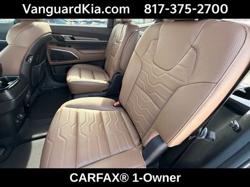 Certified 2022 Kia Telluride SX w/ SX Prestige Package image 24