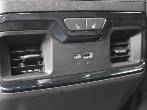 Used 2024 Chevrolet Silverado 1500 ZR2 image 11