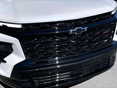 Used 2024 Chevrolet Traverse RS image 29