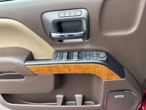 Used 2018 GMC Sierra 2500 SLT w/ Duramax Plus Package image 11