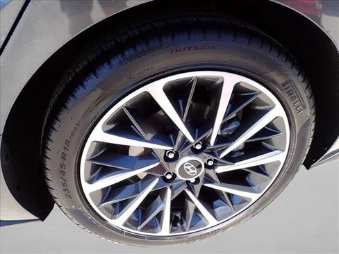 Used 2023 Hyundai Sonata Limited FWD image 7