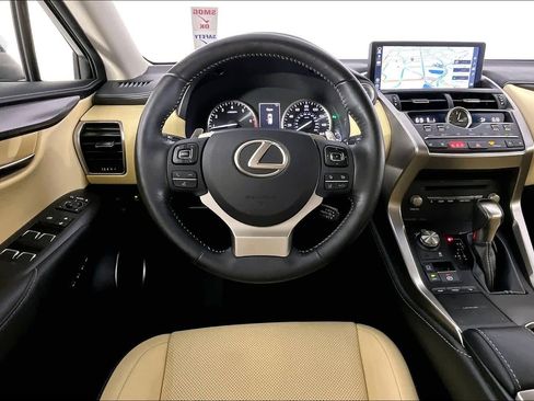 Used 2018 Lexus NX 300 FWD image 5