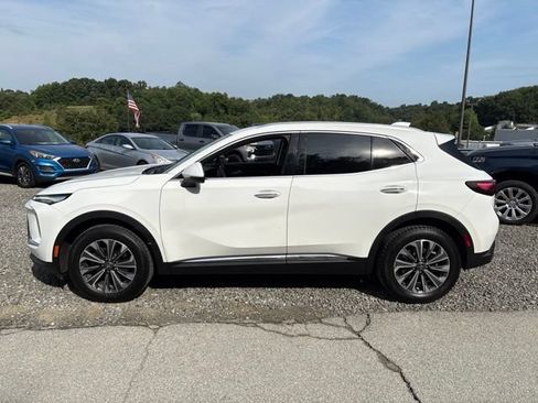 Used 2024 Buick Envision Preferred AWD/4WD image 2