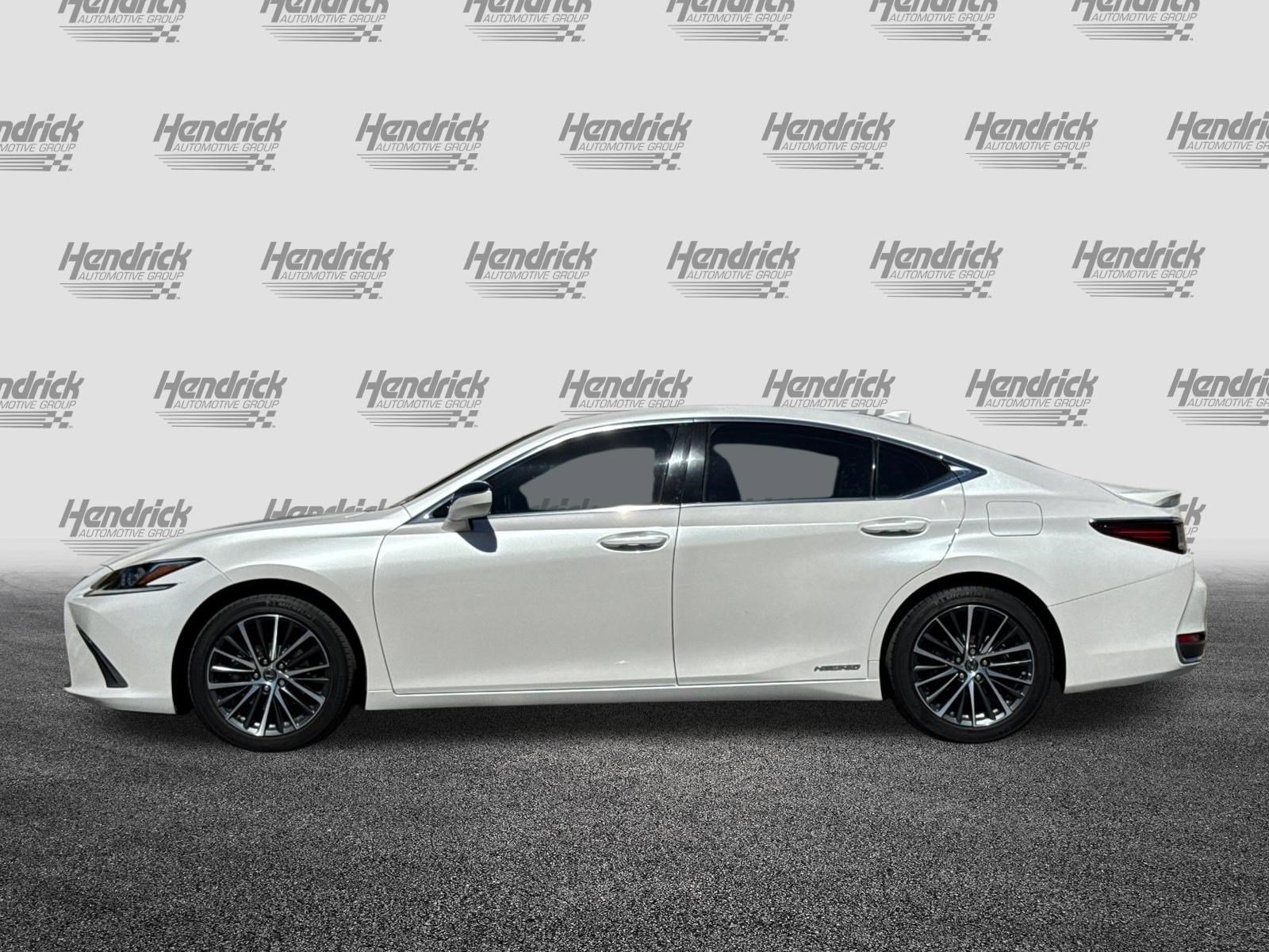 Certified 2022 Lexus ES 300h w/ Premium Package FWD image 8