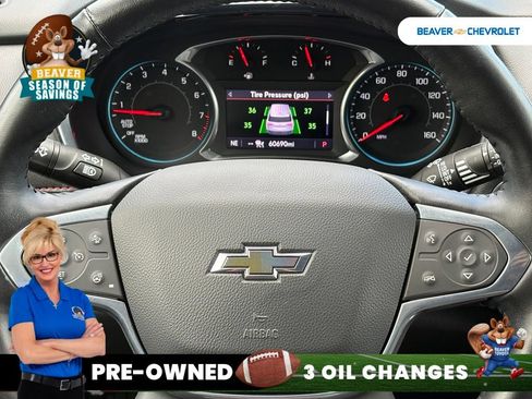 Used 2022 Chevrolet Traverse RS FWD image 19