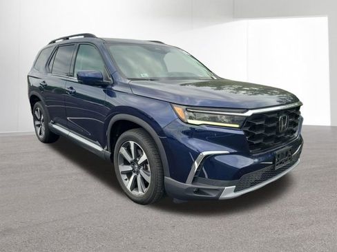 Used 2023 Honda Pilot Touring image 12